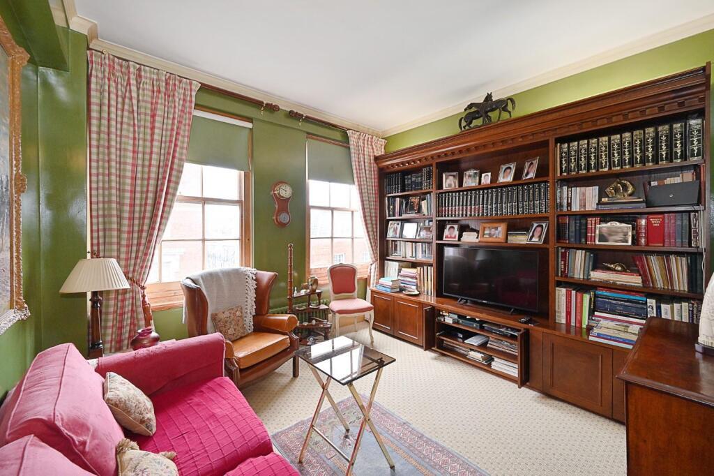 3 bed house for sale in George Street, London  - Property Image 2