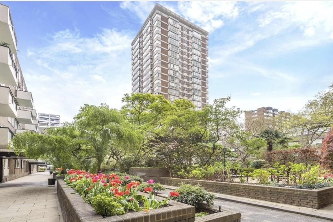 1 bed apartment for sale in Quadrangle Tower, London, W2 2