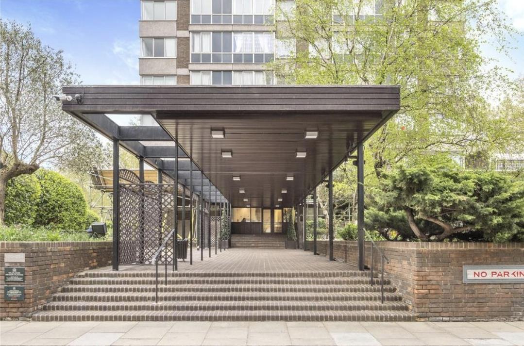 1 bed apartment for sale in Quadrangle Tower, London  - Property Image 14