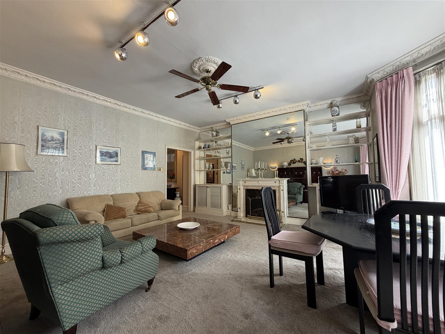 2 bed flat for sale in Maida Vale, London  - Property Image 2