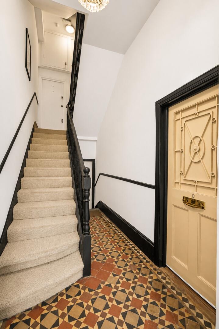 Flat for sale in Earl's Court Road, London  - Property Image 4