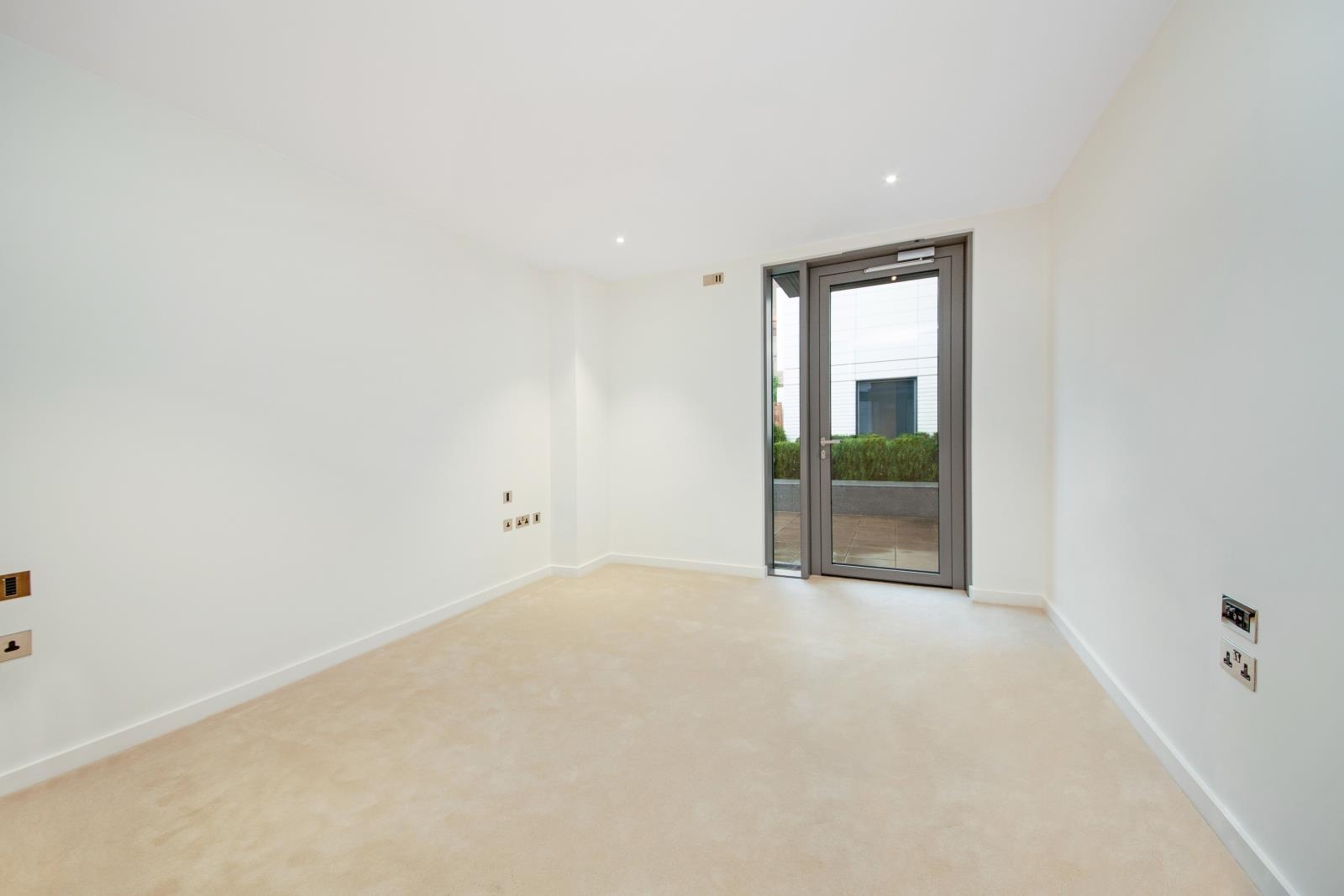2 bed apartment for sale in Waterfront Drive, London  - Property Image 8