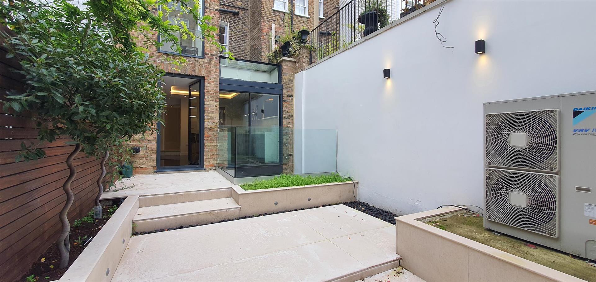 3 bed terraced house to rent in Albion Street, London  - Property Image 22