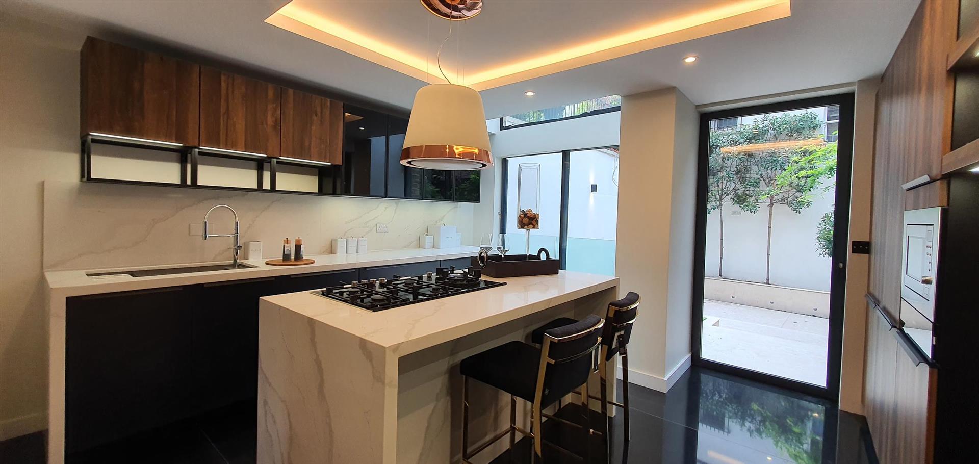 3 bed terraced house to rent in Albion Street, London 25