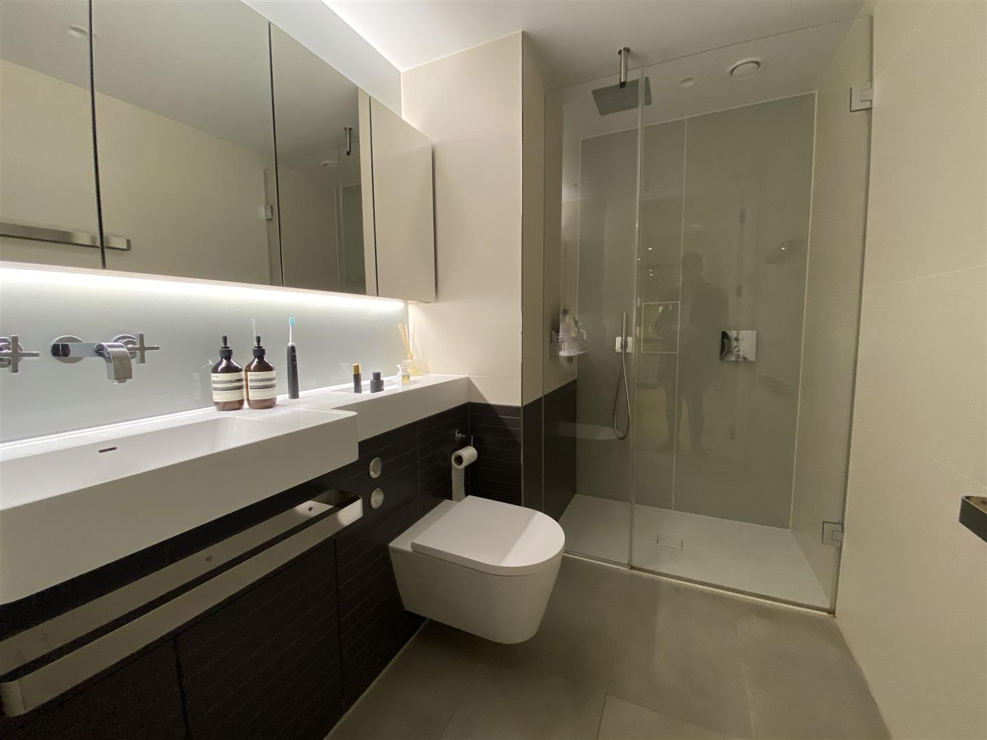 2 bed apartment to rent in Circus Road West, London  - Property Image 5