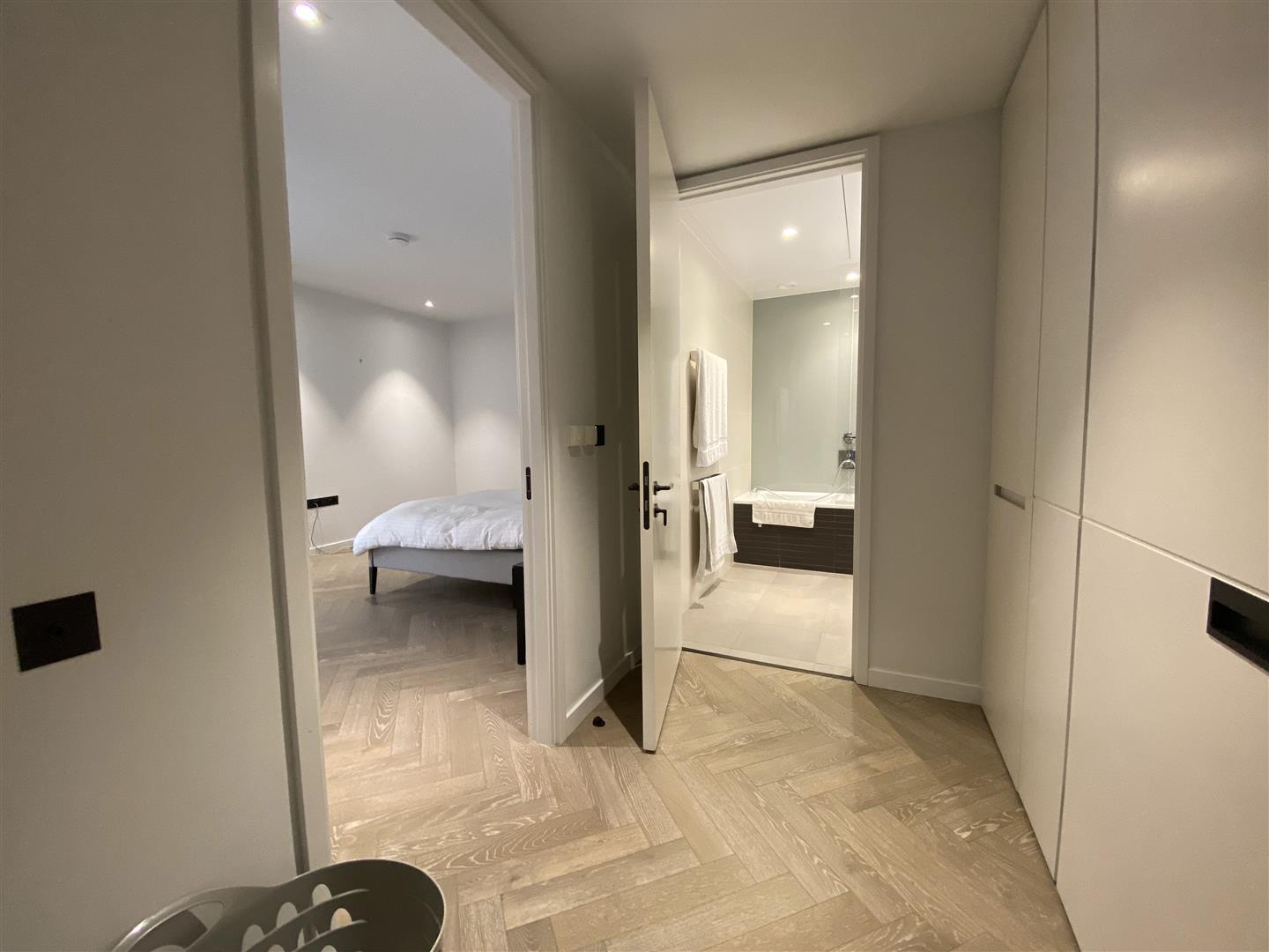 2 bed apartment to rent in Circus Road West, London  - Property Image 8