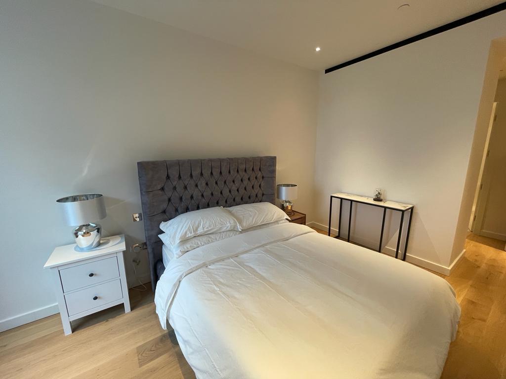 3 bed apartment to rent in Prospect Way, London 7