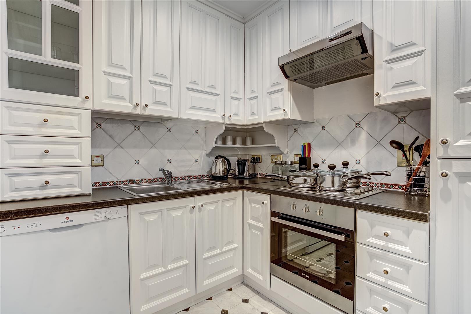2 bed apartment to rent in Lexham Gardens, London  - Property Image 5
