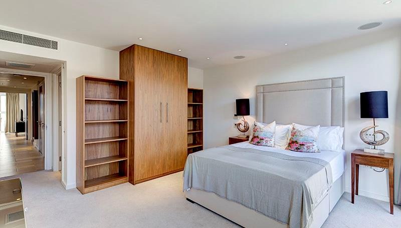 2 bed apartment to rent in Young Street, London 4