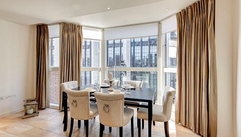 2 bed apartment to rent in Young Street, London 2