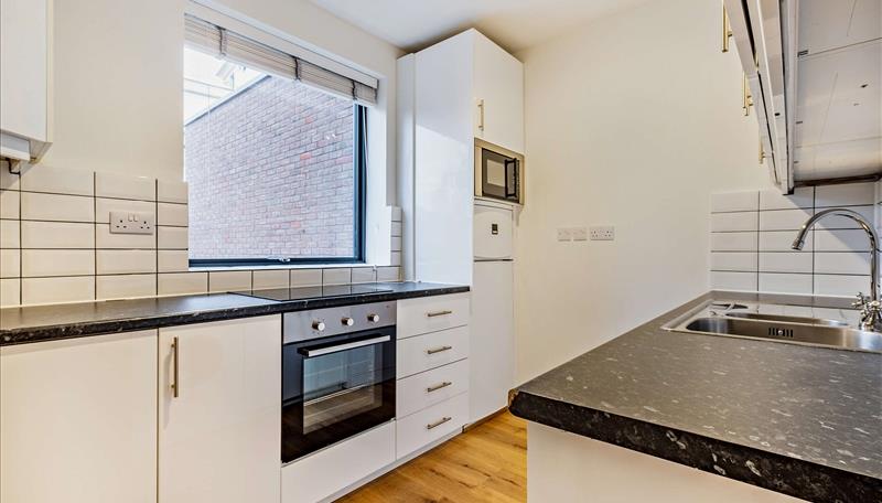 2 bed apartment to rent in Fulham Road, London  - Property Image 5