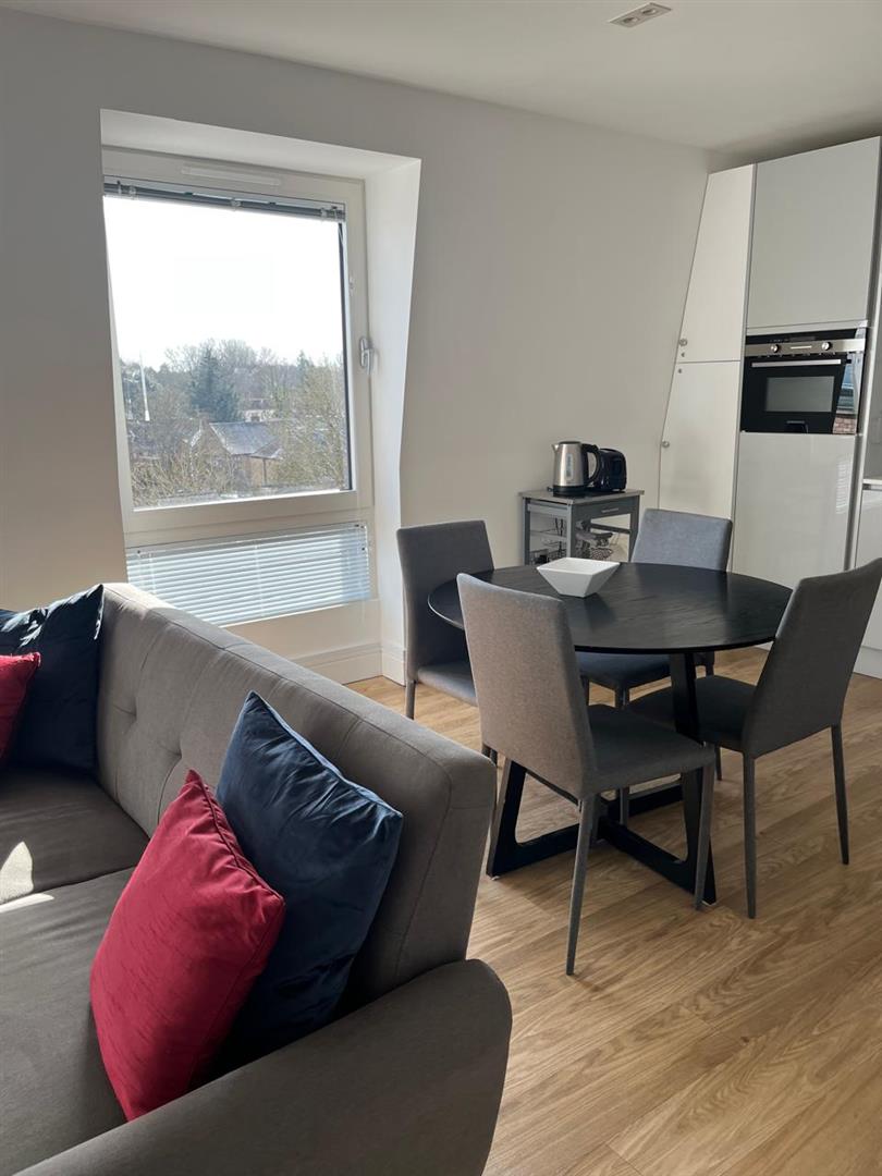 2 bed apartment to rent in Langwood House, Rickmansworth  - Property Image 3