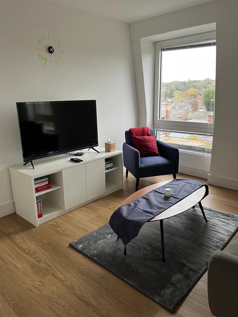 2 bed apartment to rent in Langwood House, Rickmansworth  - Property Image 2
