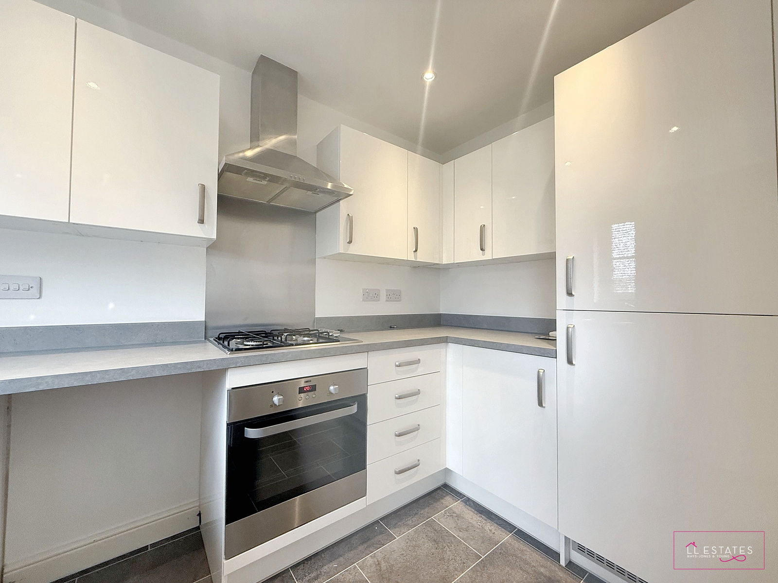 2 bed semi-detached house to rent in Hendre Wen, Abergele, Abergele, Conwy, LL22 9BX 1