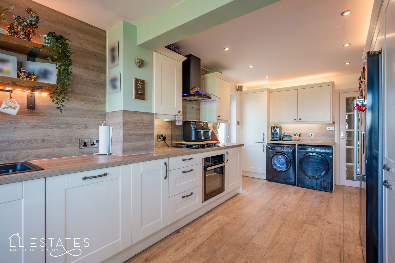 2 bed bungalow for sale in Abbey Drive, Gronant, Prestatyn  - Property Image 4