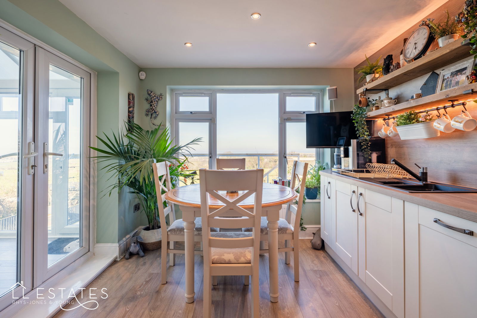 2 bed bungalow for sale in Abbey Drive, Gronant, Prestatyn  - Property Image 3