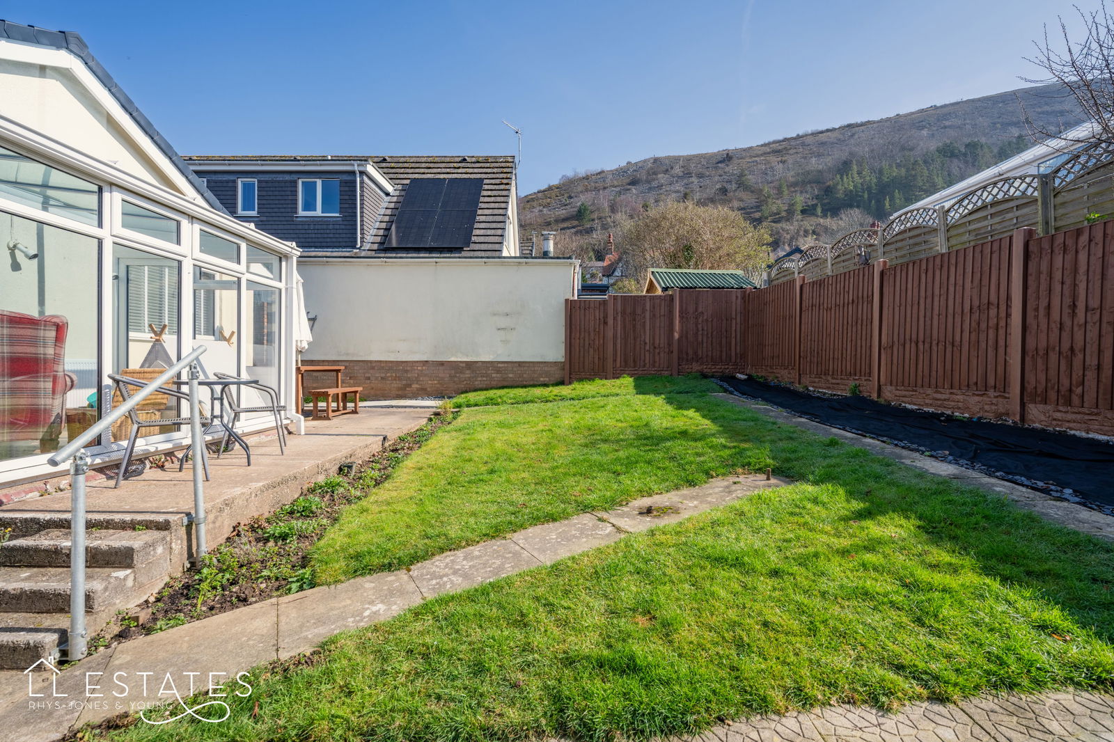 2 bed bungalow for sale in Parc Bron Deg, Dyserth  - Property Image 11