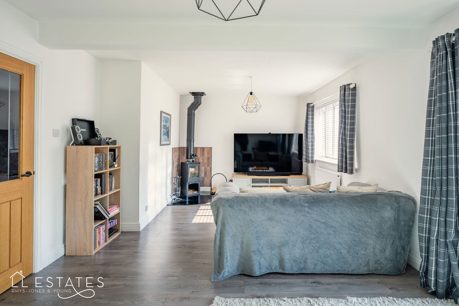 2 bed bungalow for sale in Parc Bron Deg, Dyserth 3