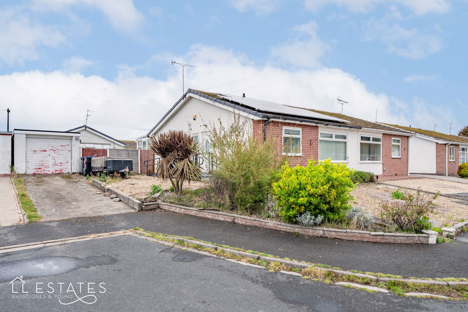 2 bed semi-detached bungalow for sale in Awelon Mor, Prestatyn  - Property Image 1