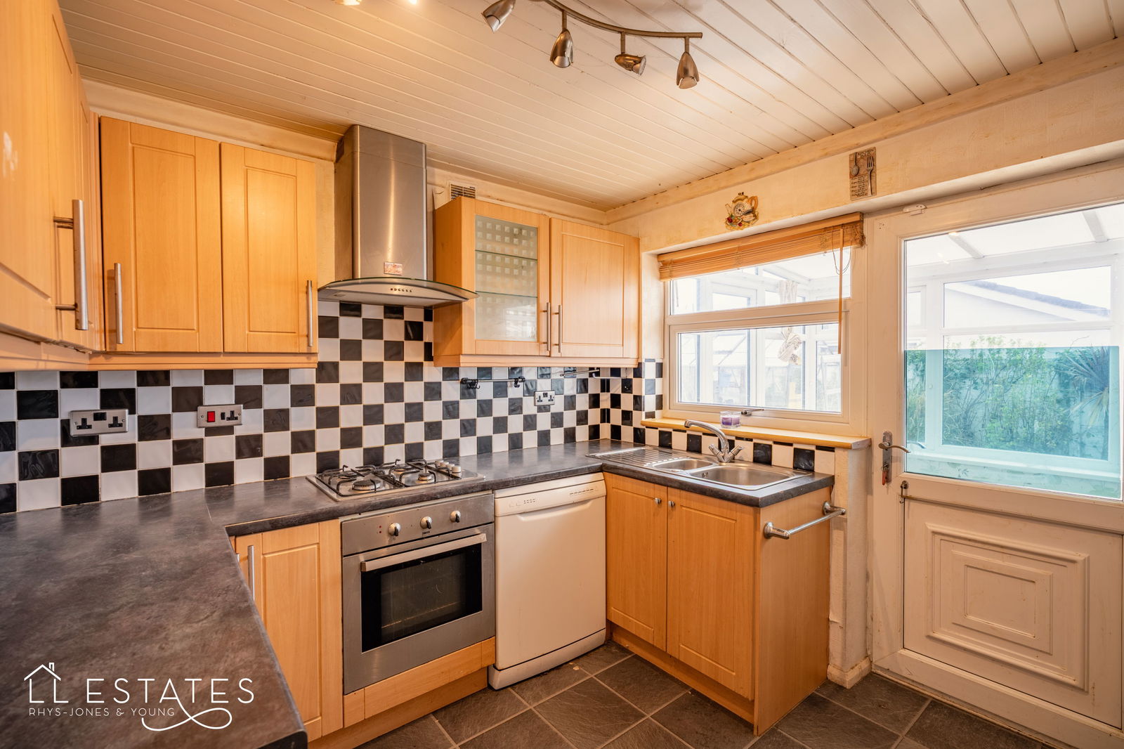 2 bed semi-detached bungalow for sale in Awelon Mor, Prestatyn  - Property Image 2