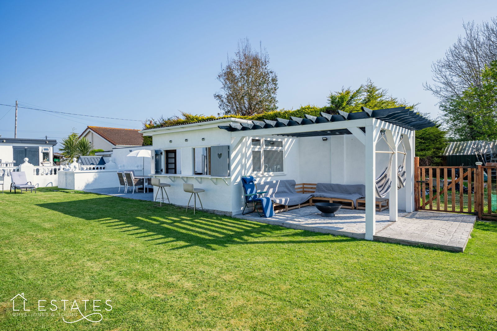 3 bed bungalow for sale in Kinmel Way, Towyn  - Property Image 11