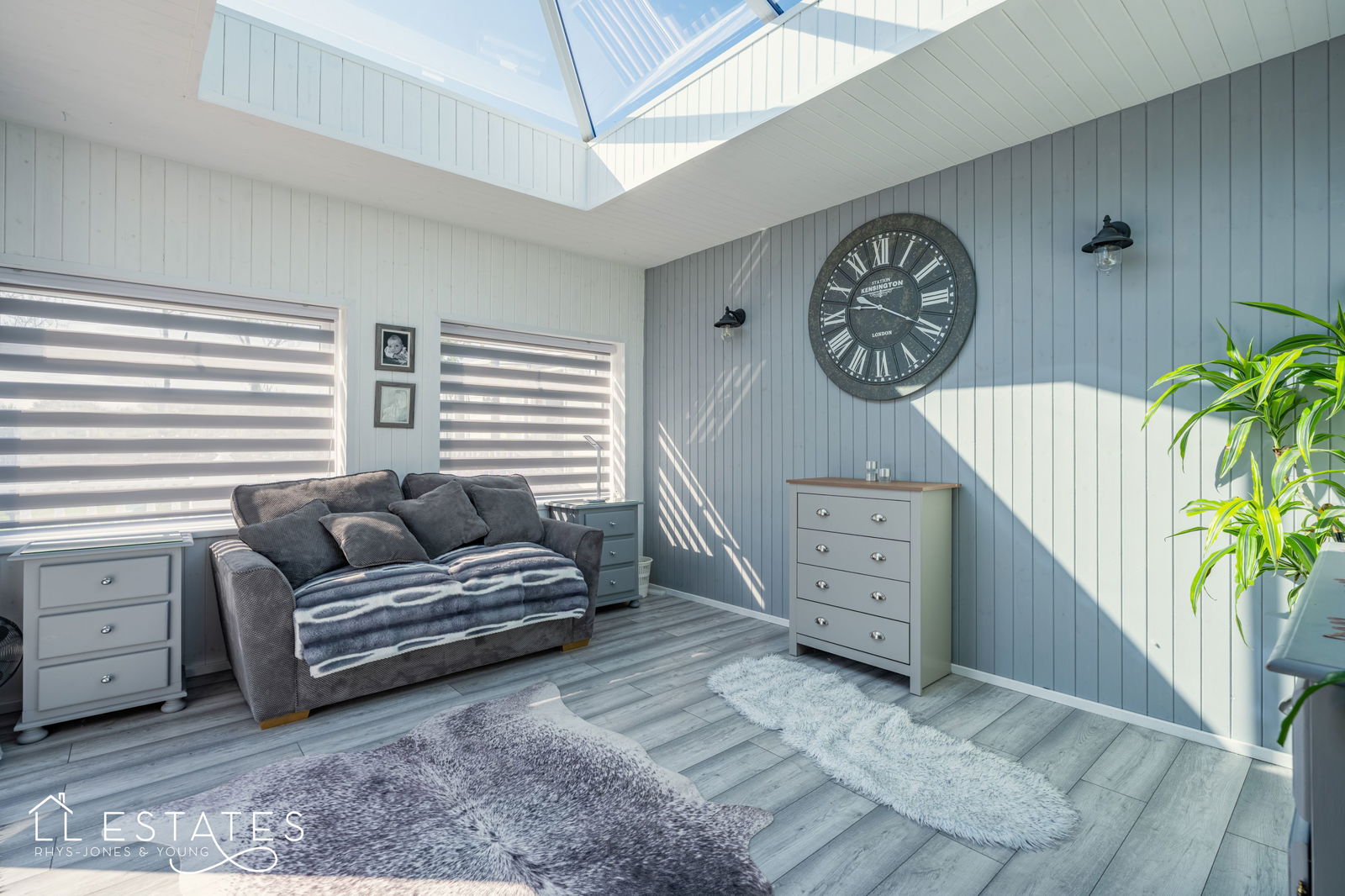 3 bed bungalow for sale in Kinmel Way, Towyn  - Property Image 3