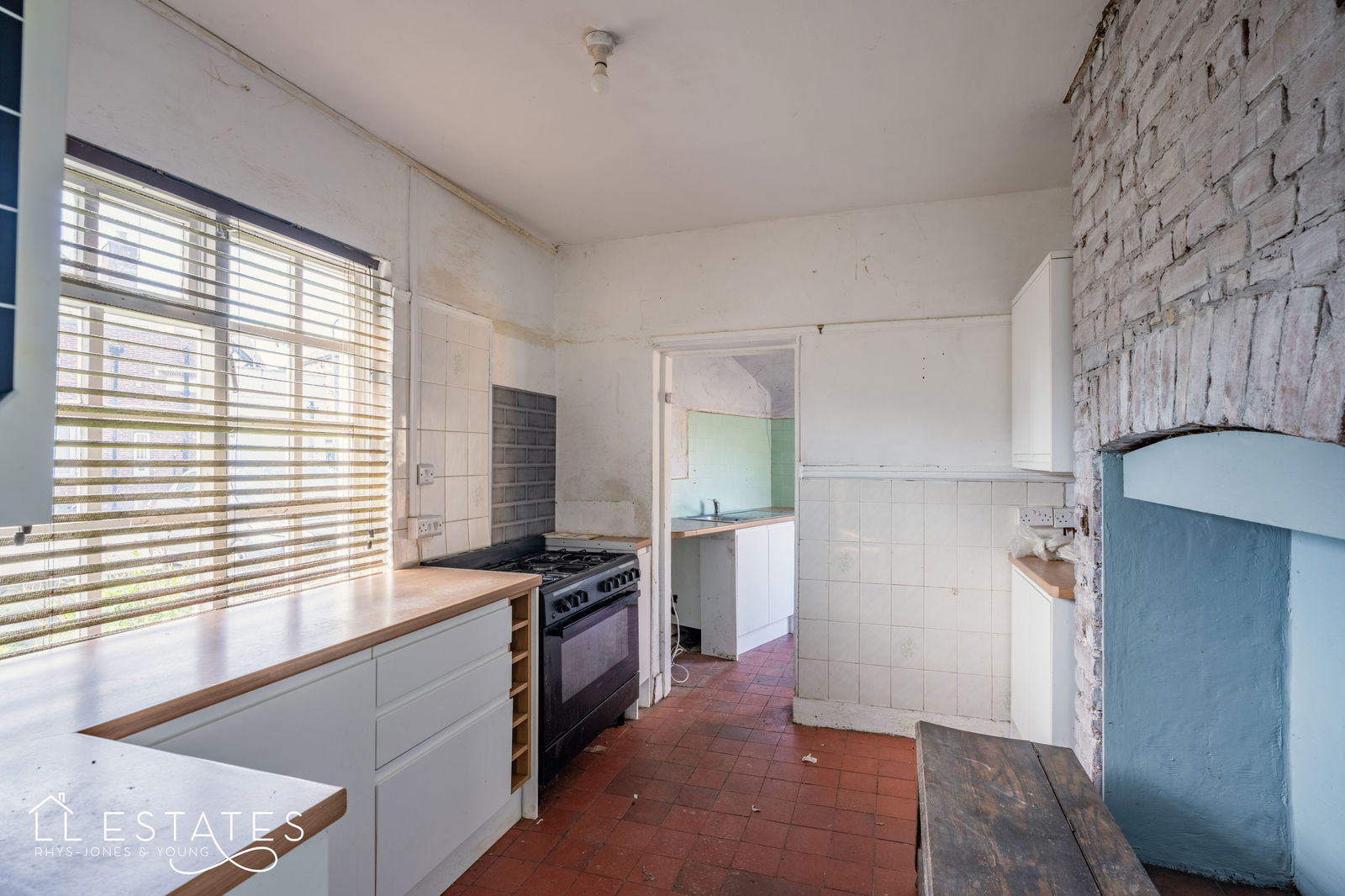 4 bed semi-detached house for sale in Berthes Road, Old Colwyn 2