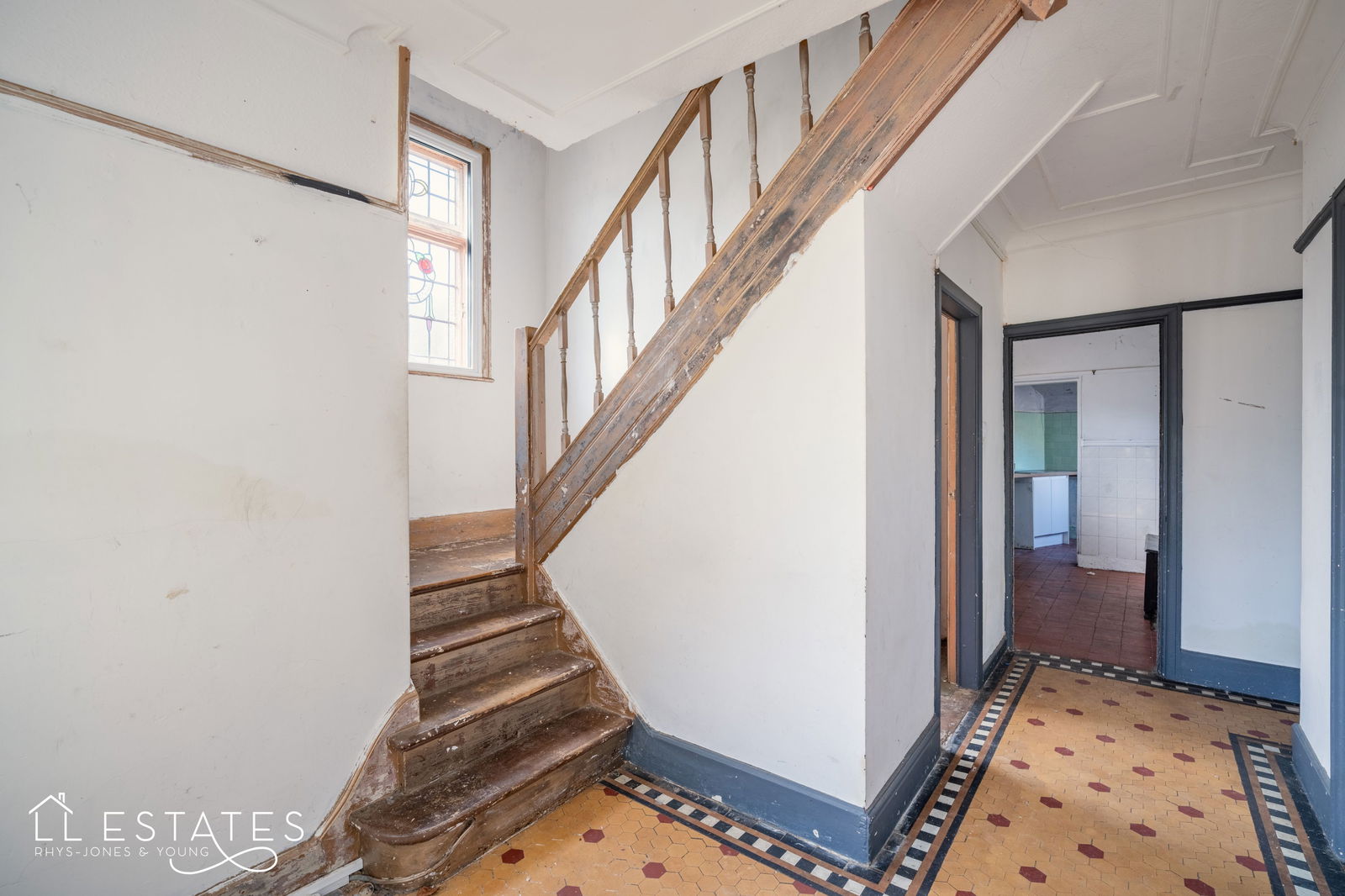 4 bed semi-detached house for sale in Berthes Road, Old Colwyn  - Property Image 5