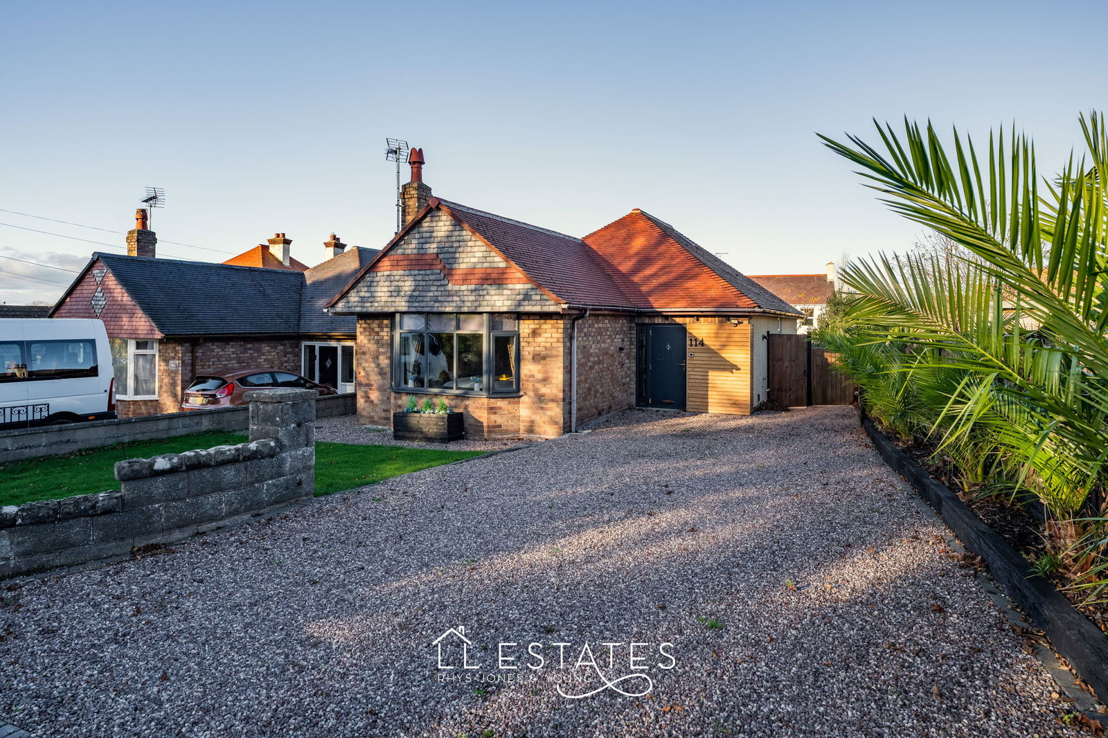 3 bed bungalow to rent in Fforddisa, Prestatyn, LL19 8SP  - Property Image 1