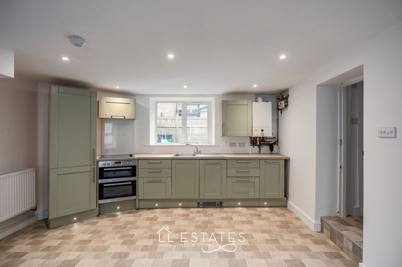 3 bed semi-detached house to rent in Brookes Street, Llandudno, LL30 2TT 1