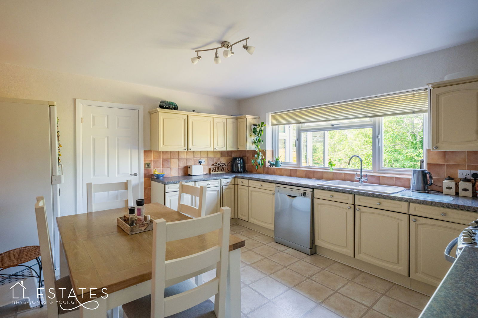 4 bed detached house for sale in Bryn Coed, St Asaph  - Property Image 5