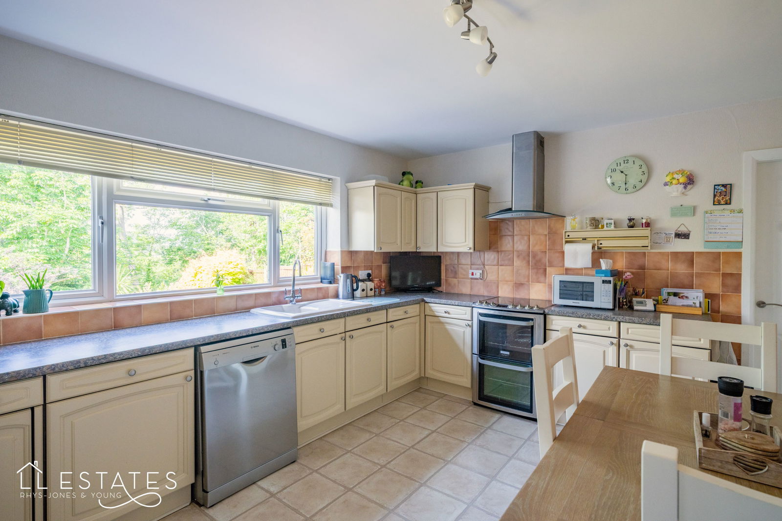 4 bed detached house for sale in Bryn Coed, St Asaph 1