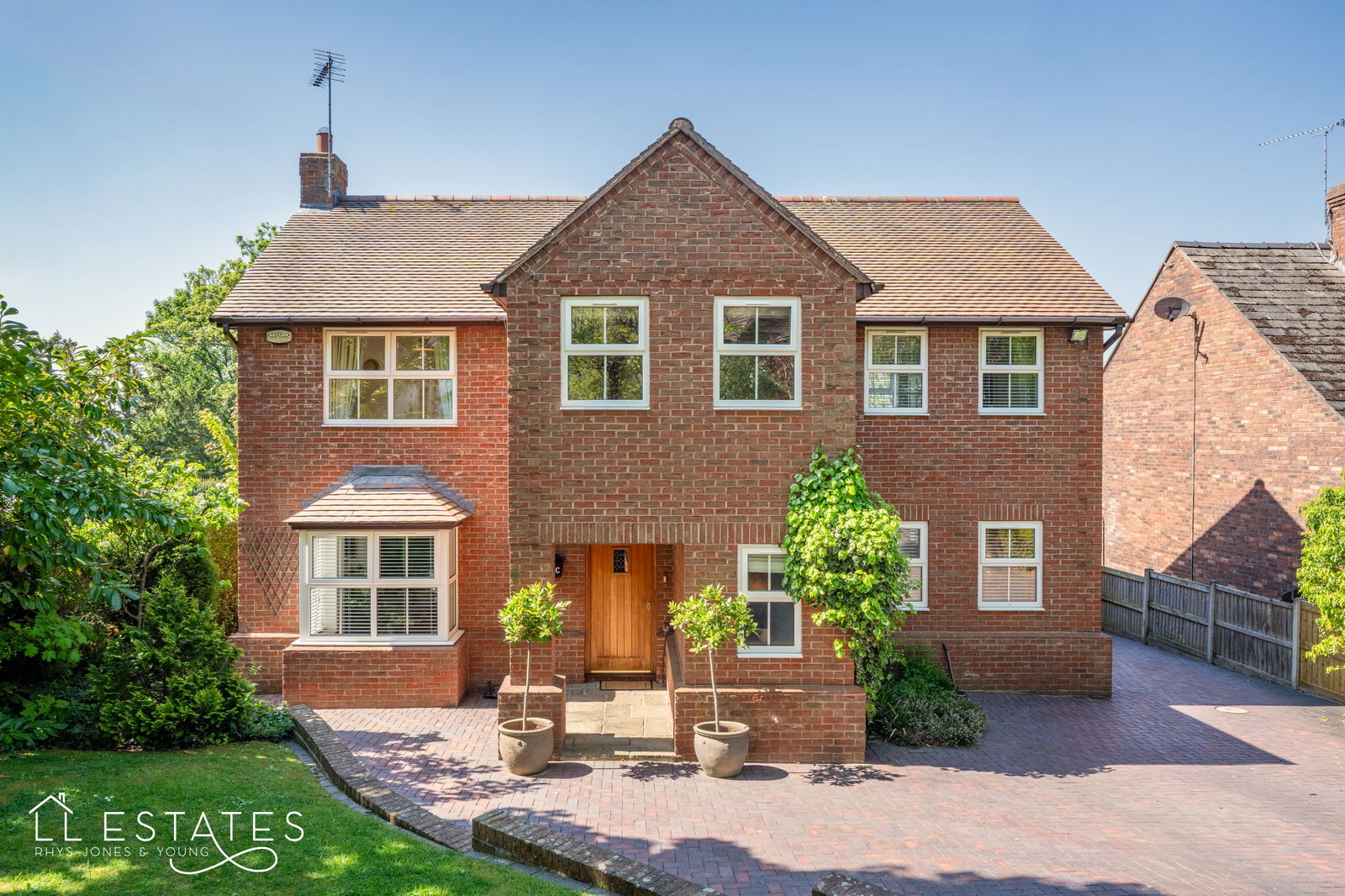 4 bed detached house for sale in Bryntirion Drive, Prestatyn - Property Image 1