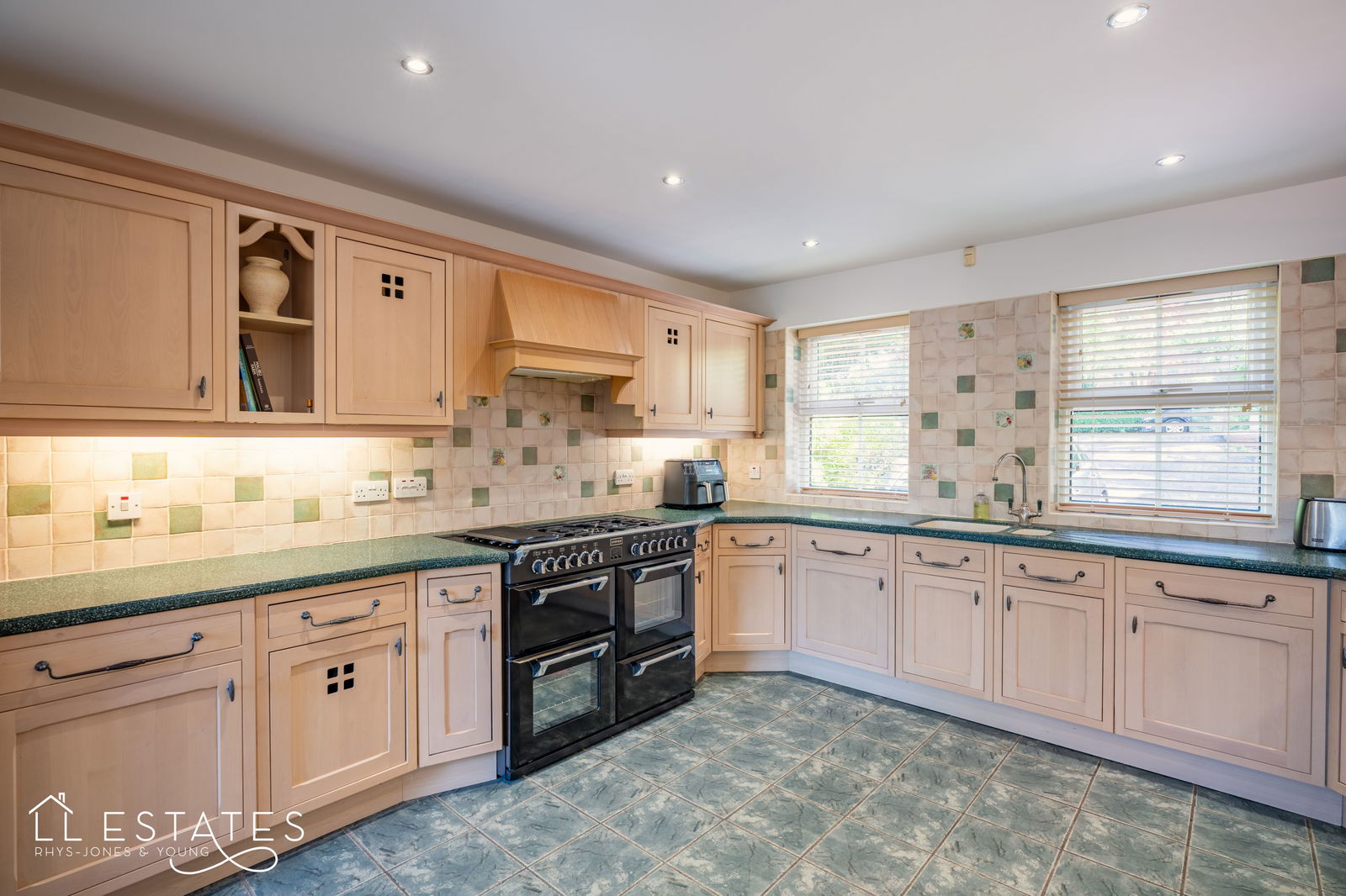 4 bed detached house for sale in Bryntirion Drive, Prestatyn  - Property Image 7