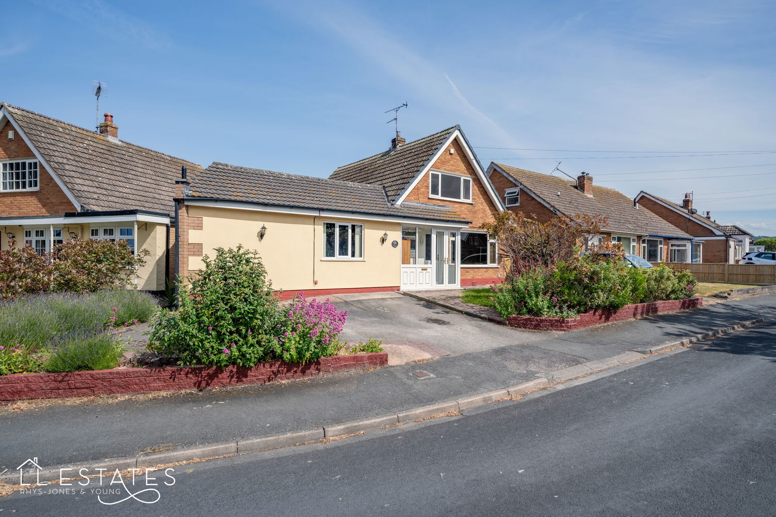 4 bed detached house for sale in Llandaff Drive, Prestatyn - Property Image 1