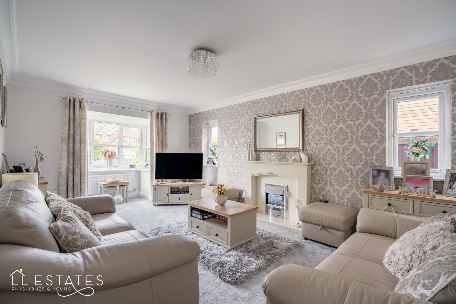 5 bed detached house for sale in Castlefields, Rhuddlan 6