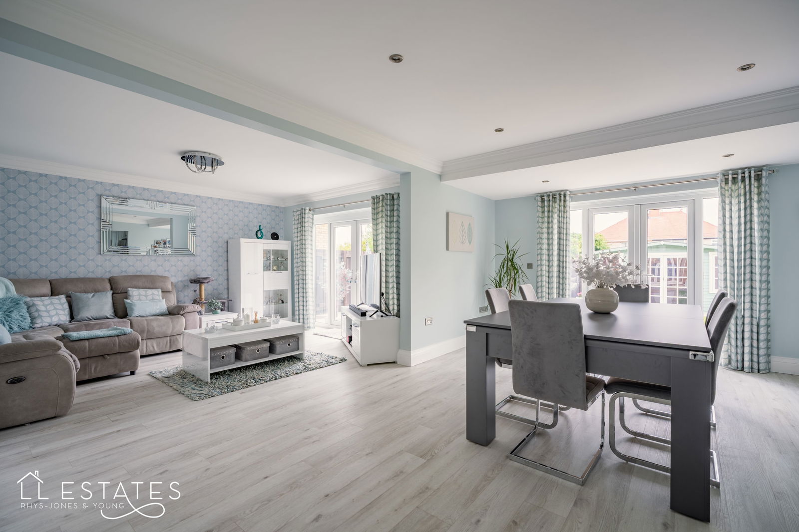 5 bed detached house for sale in Castlefields, Rhuddlan 1