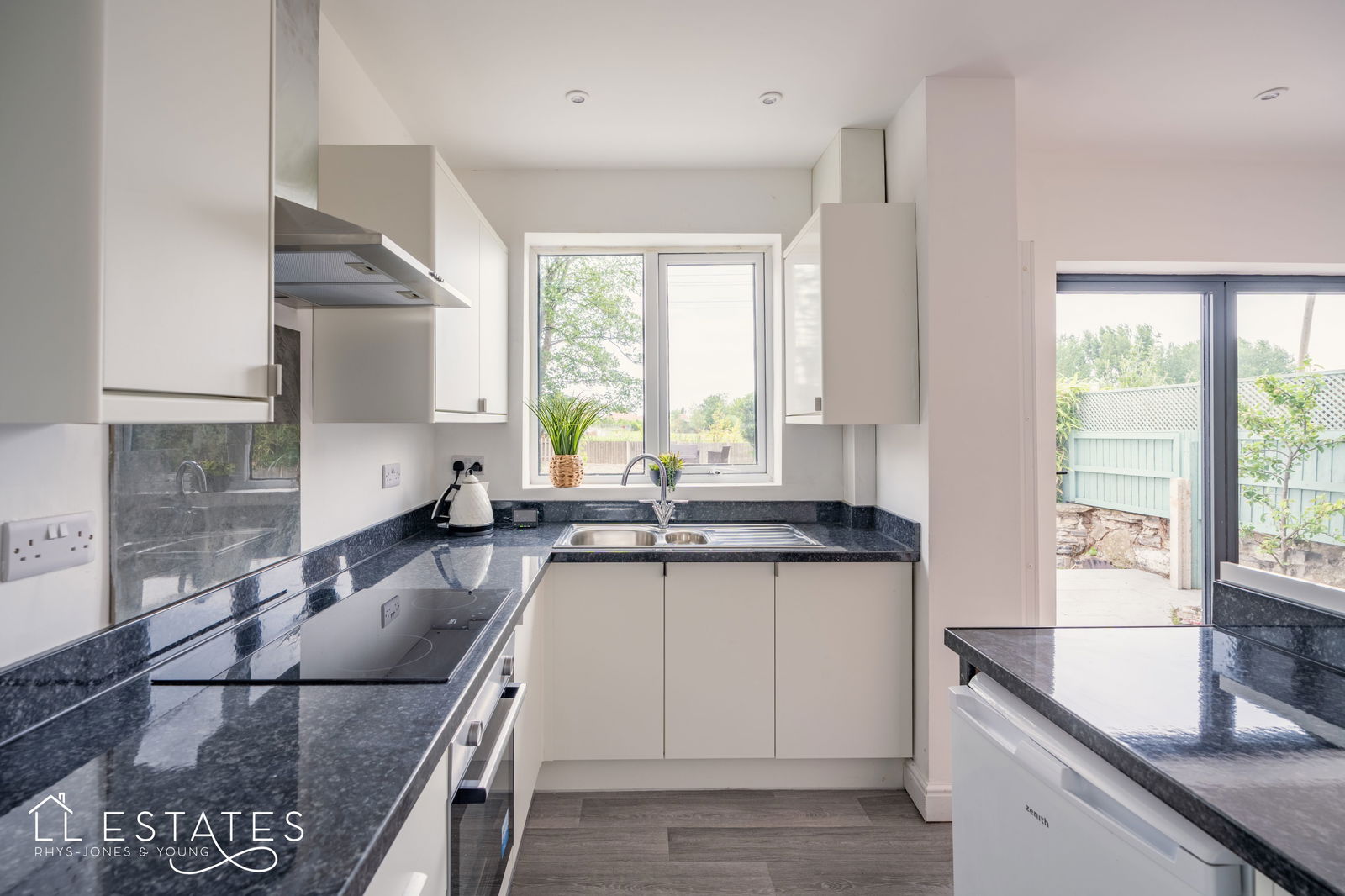 2 bed cottage for sale in Mostyn Road, Gronant  - Property Image 2