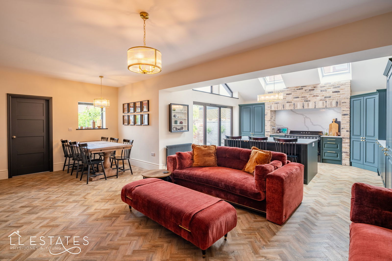 5 bed semi-detached house for sale in Queens Walk, Rhyl 2