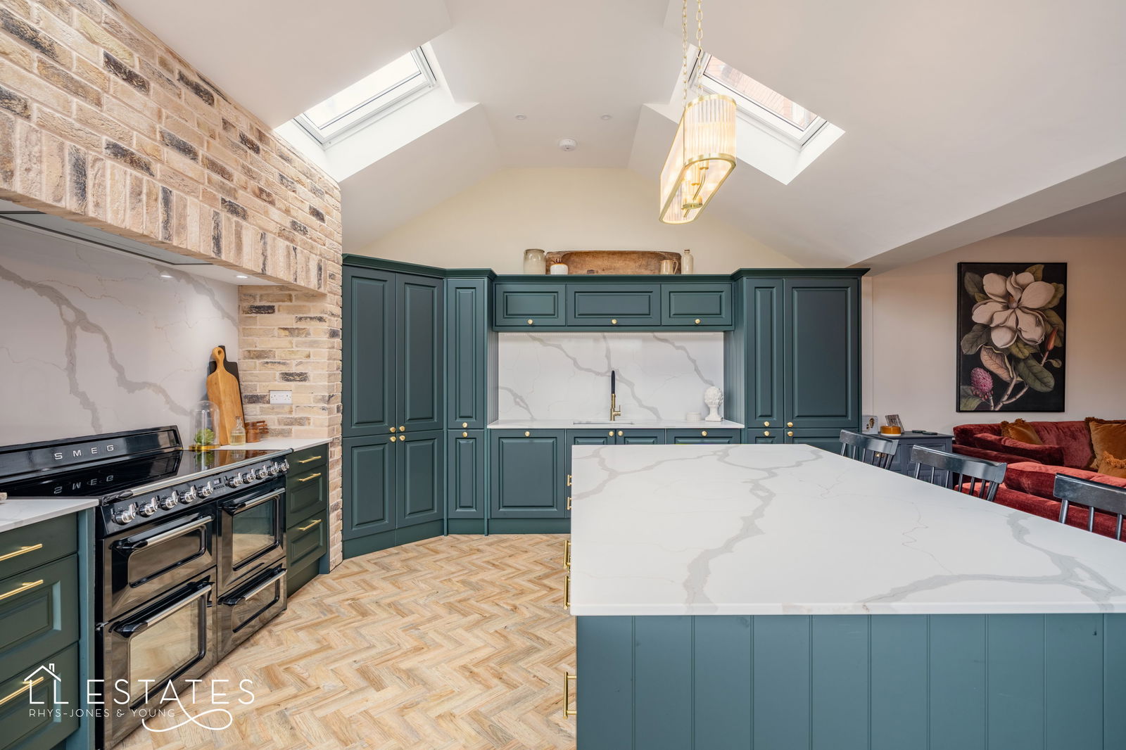 5 bed semi-detached house for sale in Queens Walk, Rhyl  - Property Image 4