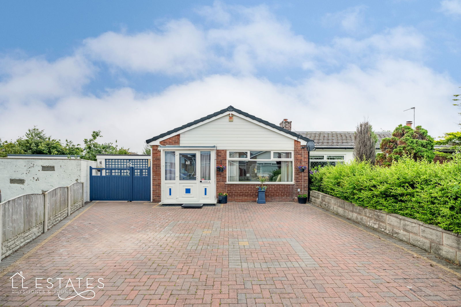 2 bed semi-detached bungalow for sale in Llys Charles, Towyn - Property Image 1