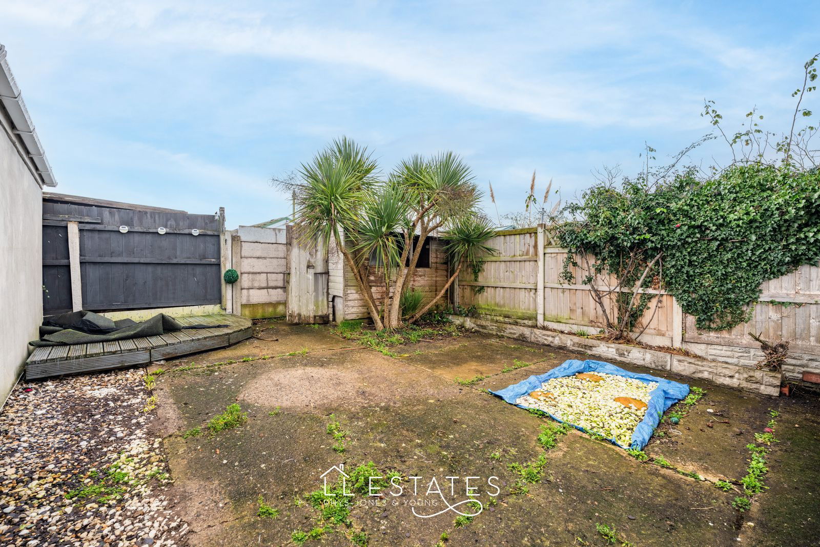 2 bed semi-detached bungalow to rent in Bryn Cwnin Road, Rhyl, LL18 4UD  - Property Image 9