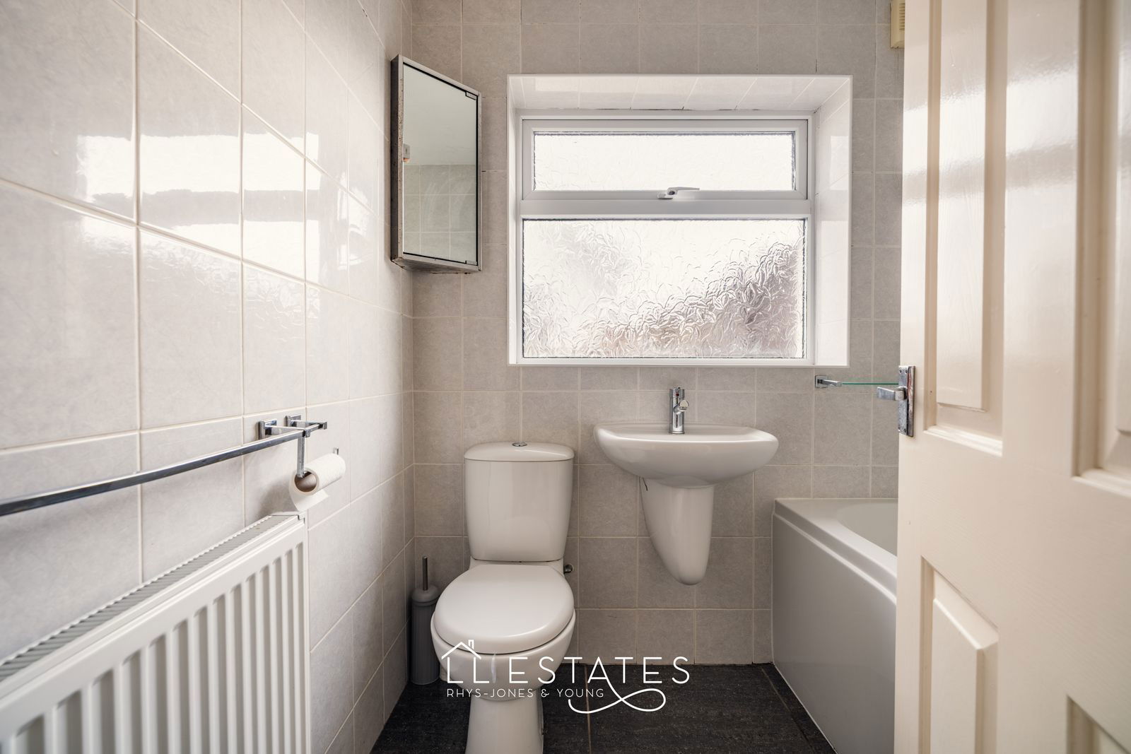 2 bed semi-detached bungalow to rent in Bryn Cwnin Road, Rhyl, LL18 4UD 7