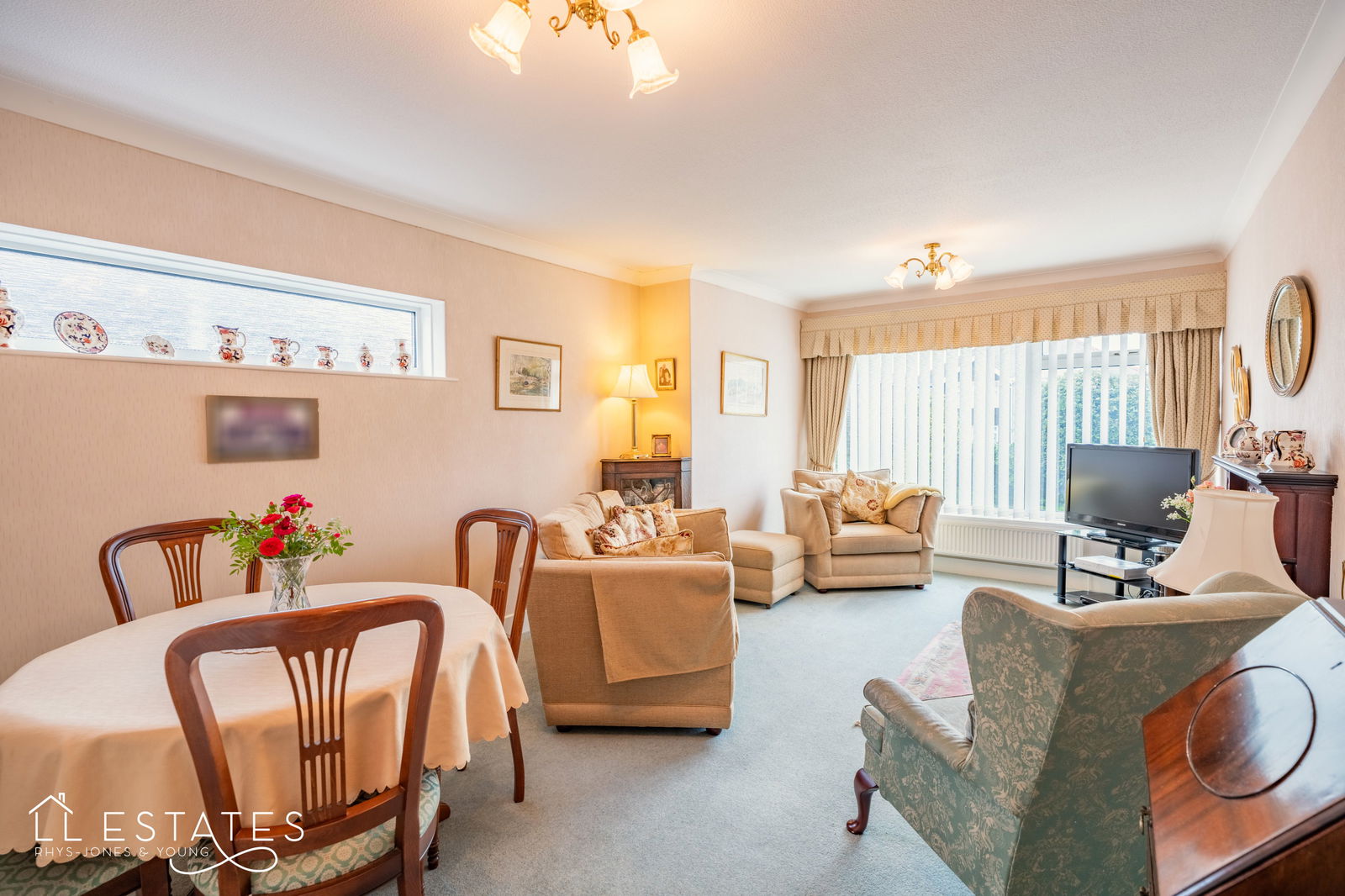 2 bed bungalow for sale in Fairlands Crescent, Rhuddlan  - Property Image 3