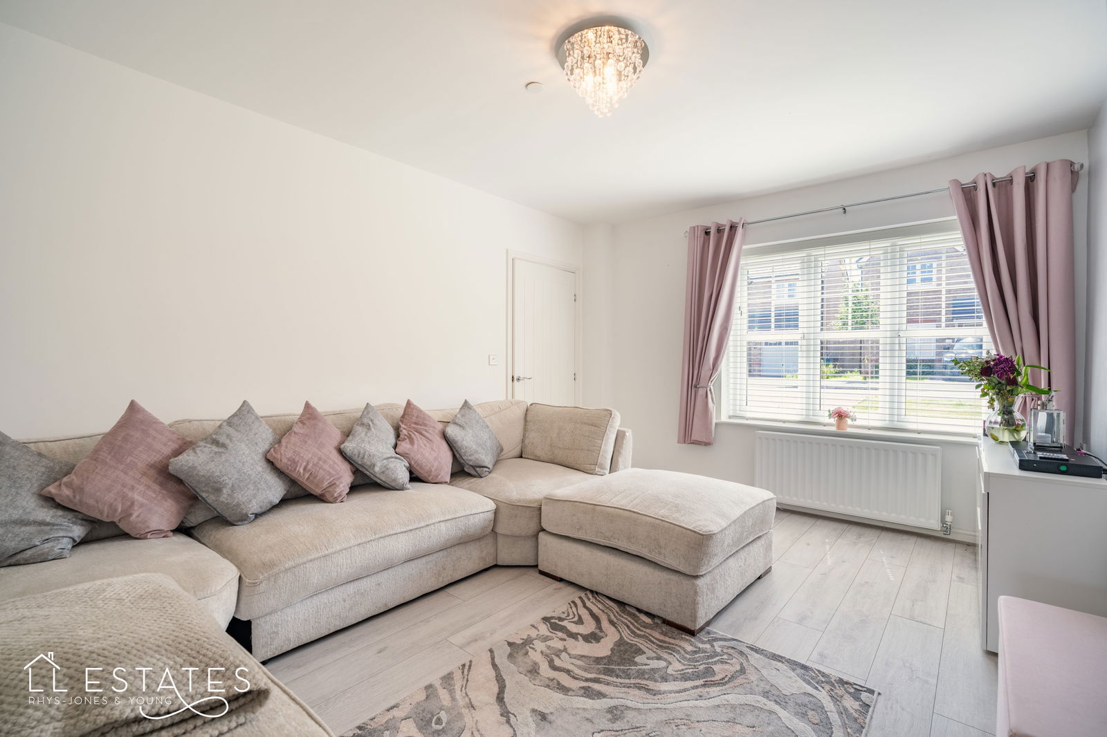 4 bed detached house for sale in Cae Ddol, Abergele 1