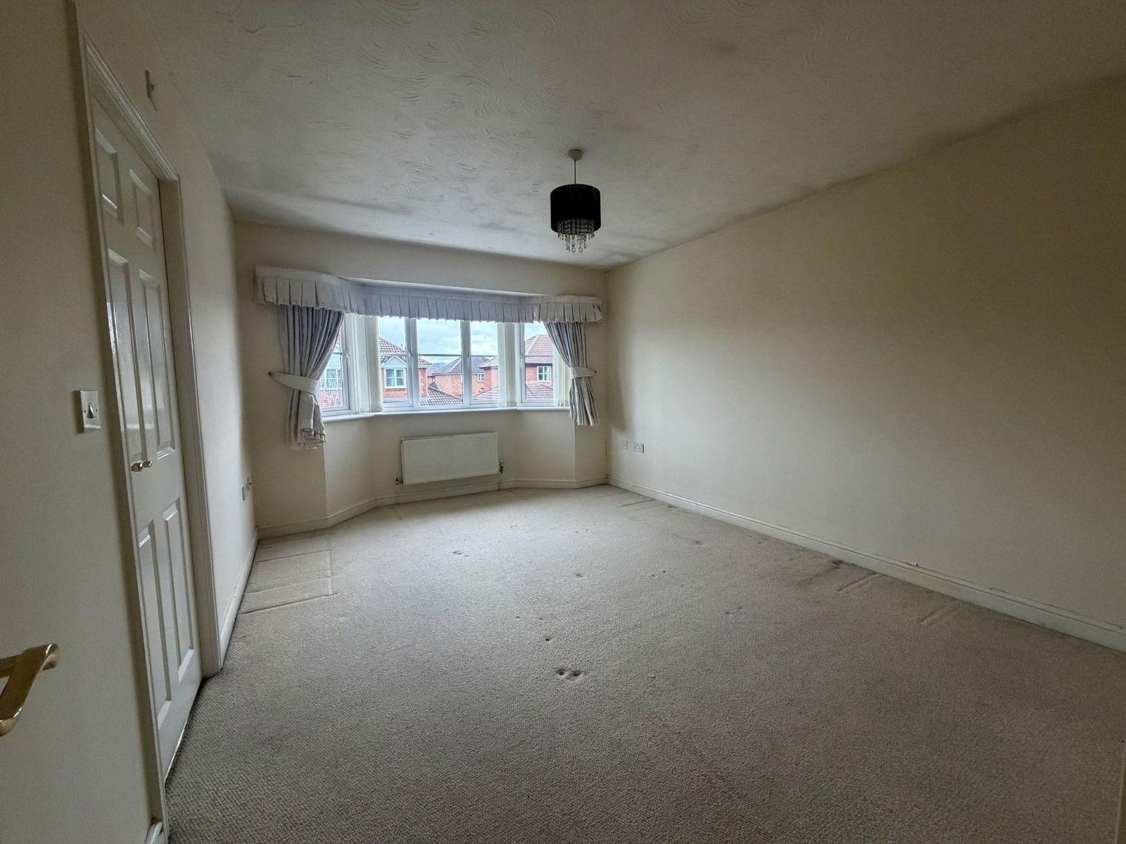 4 bed detached house to rent in Lon Ystrad, Rhyl, LL18 4DL 2