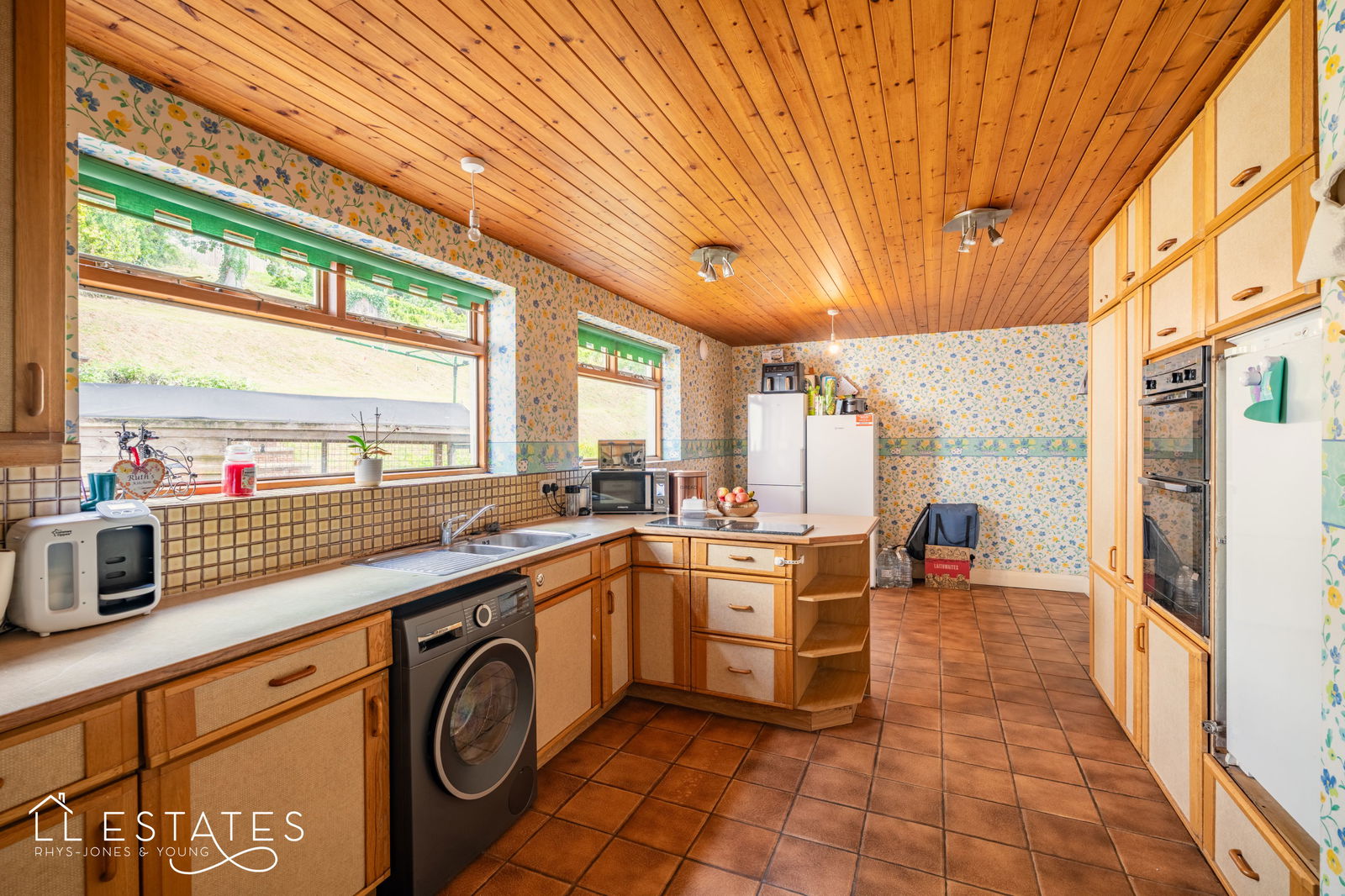 5 bed detached house for sale in Cwm Road, Dyserth 4