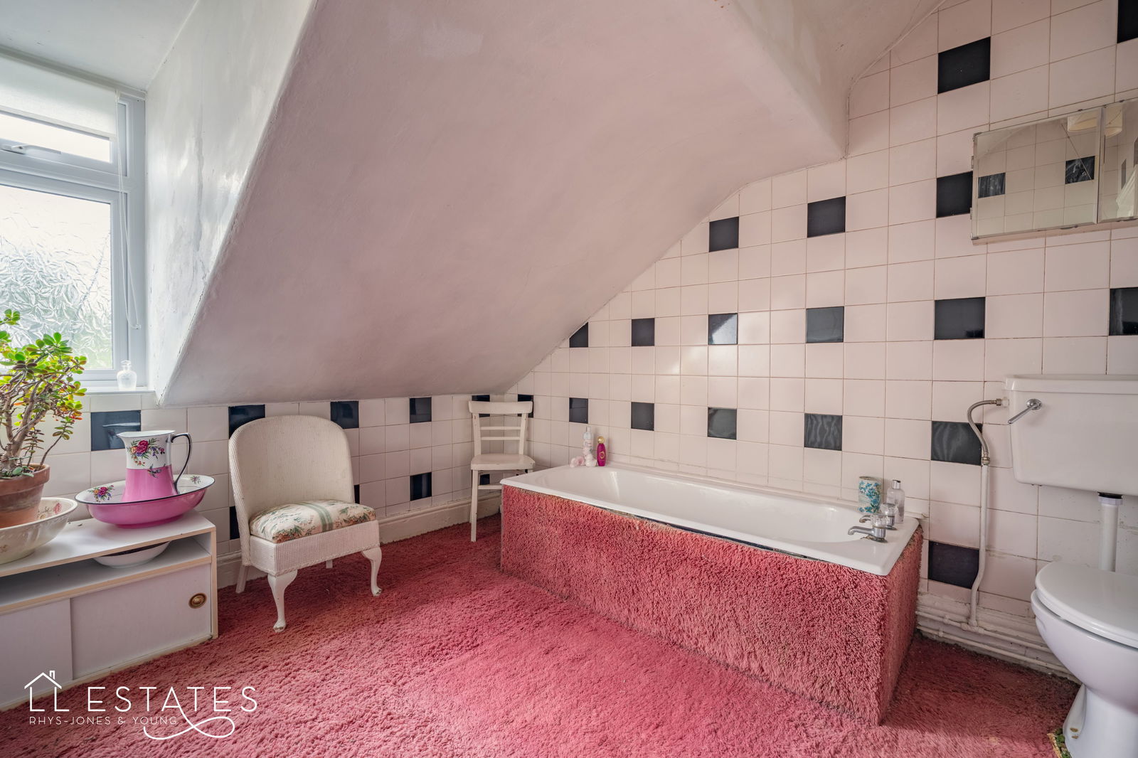 4 bed semi-detached house for sale in Melyd Avenue, Prestatyn  - Property Image 14