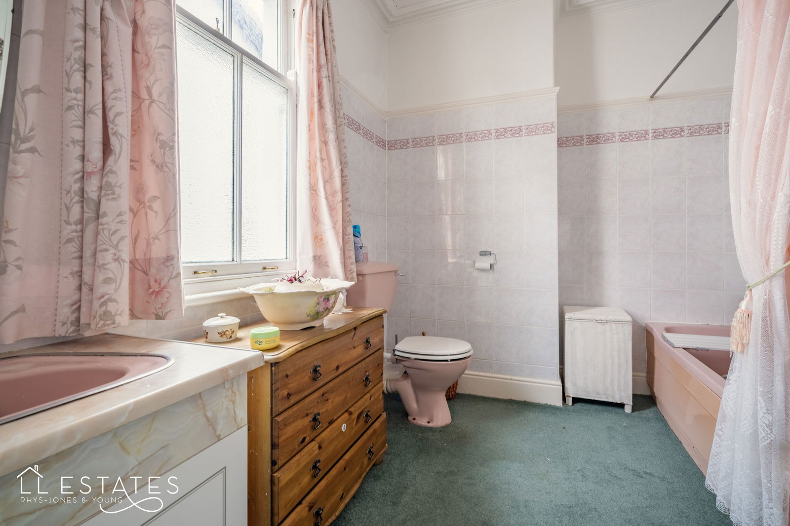 4 bed semi-detached house for sale in Melyd Avenue, Prestatyn  - Property Image 8