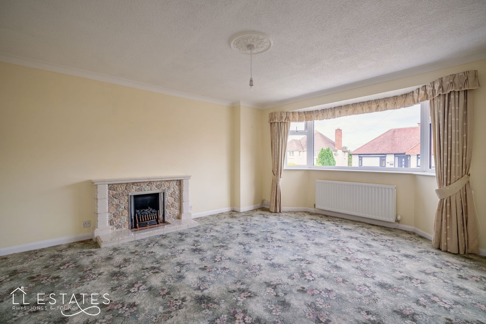 3 bed bungalow for sale in Riversdale, Conway Crescent, Llandudno 2